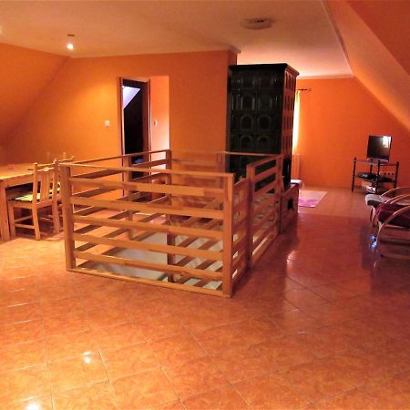 Menyhart Apartman Gyenesdiason 6 Fo Reszere エクステリア 写真