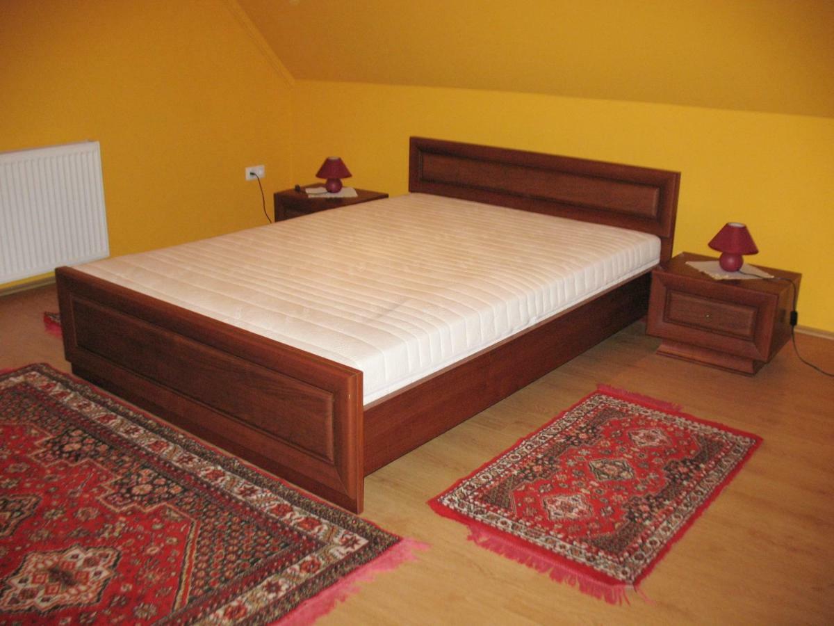 Menyhart Apartman Gyenesdiason 6 Fo Reszere エクステリア 写真