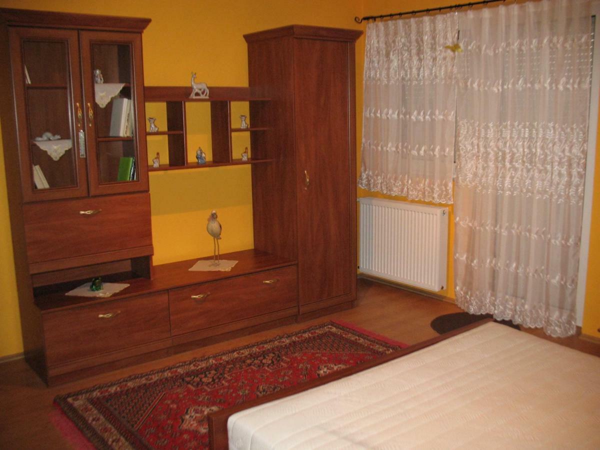 Menyhart Apartman Gyenesdiason 6 Fo Reszere エクステリア 写真